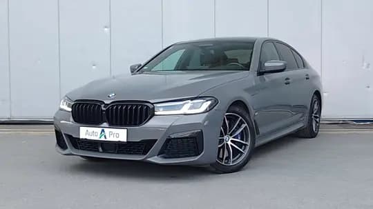 BMW 545e xDrive M paket*HUD*360 Kamera*Laser*Jamstvo/Leasing