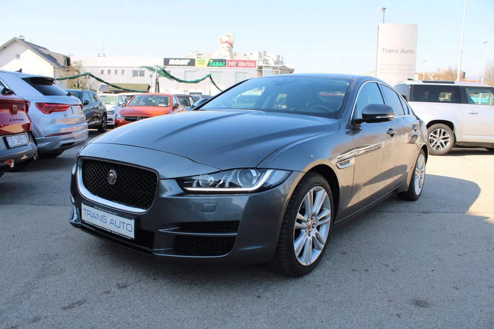 Jaguar XE