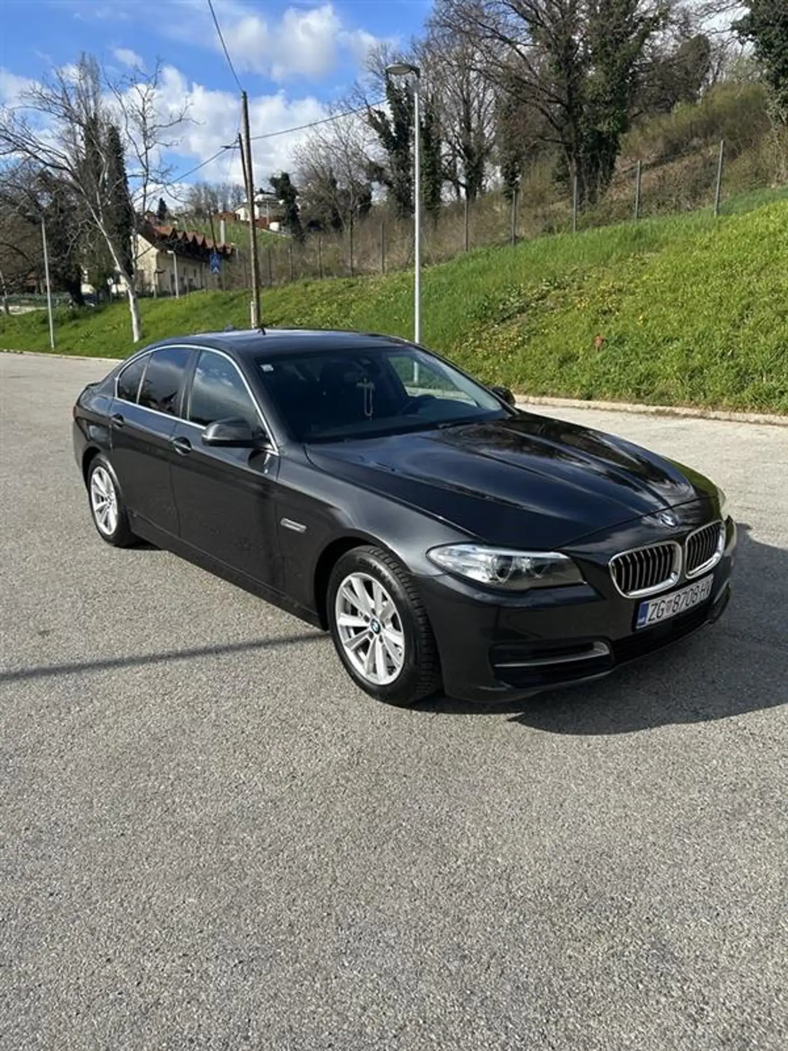 BMW 225