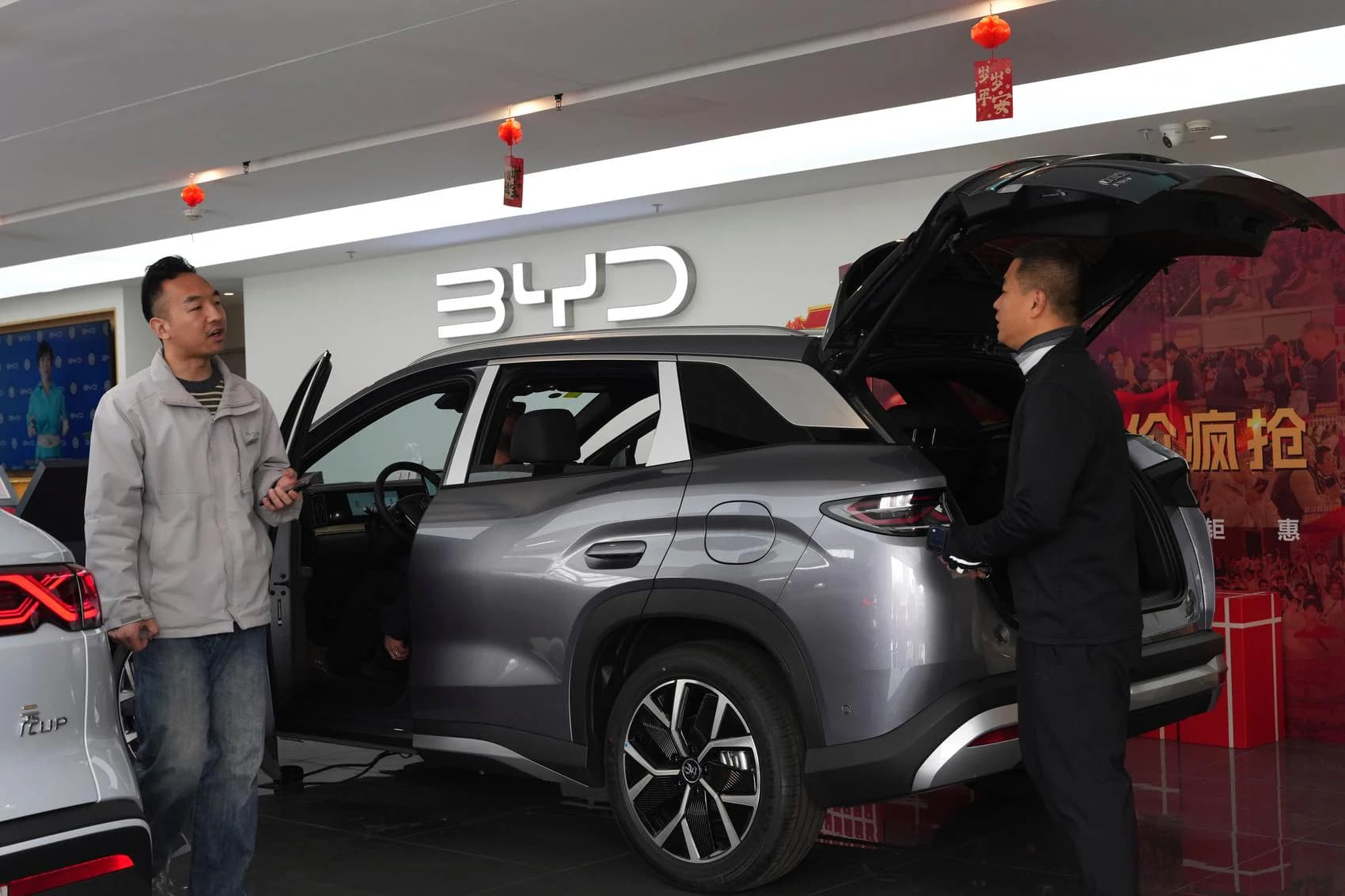 BYD ostvario rekordni prihod, ali prvi pad dobiti od 2021. uslijed žestoke konkurencije