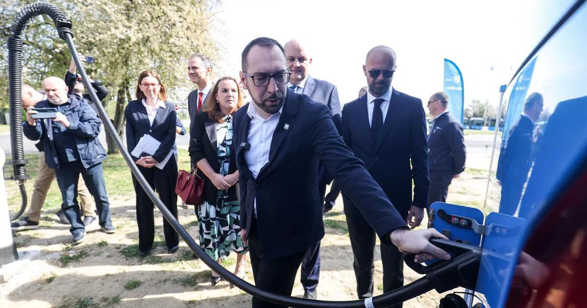 Država potiče elektrifikaciju javnog prijevoza: grade se punionice diljem Hrvatske