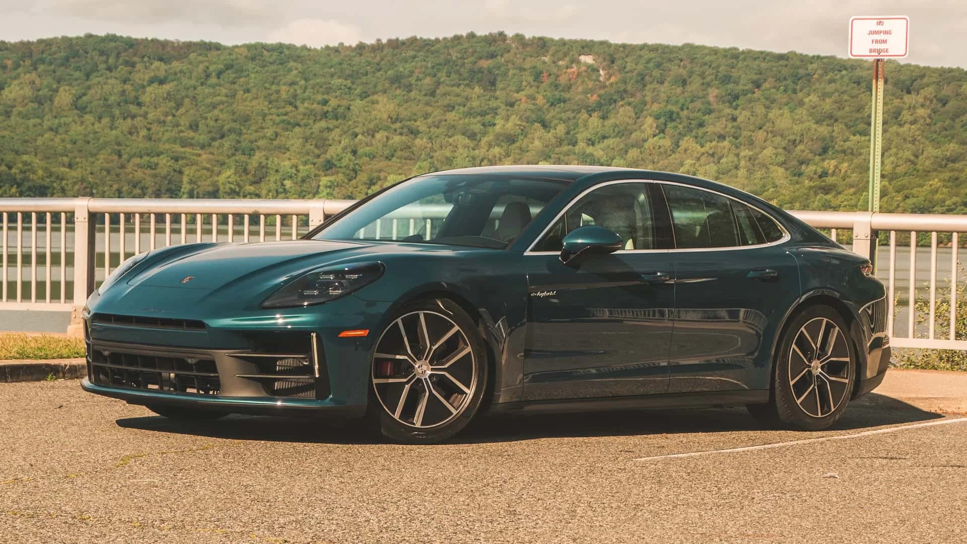 Porsche razmatra spajanje Taycana i Panamera radi uštede