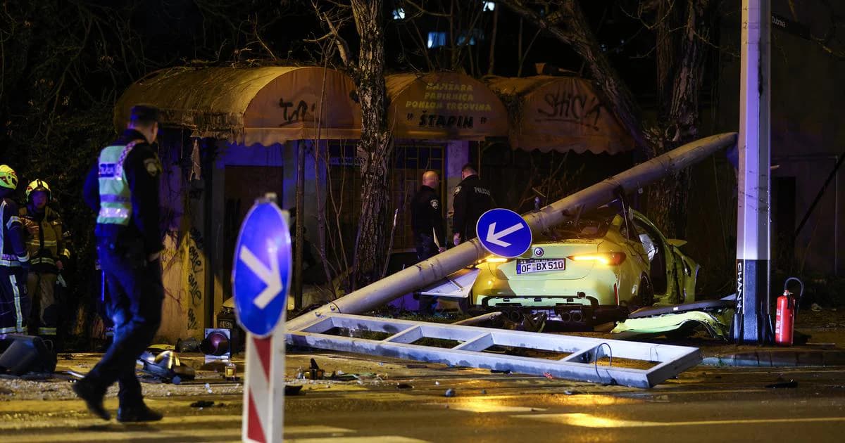Teška nesreća u Dubravi: BMW udario u semafor, vozač i maloljetnica teško ozlijeđeni