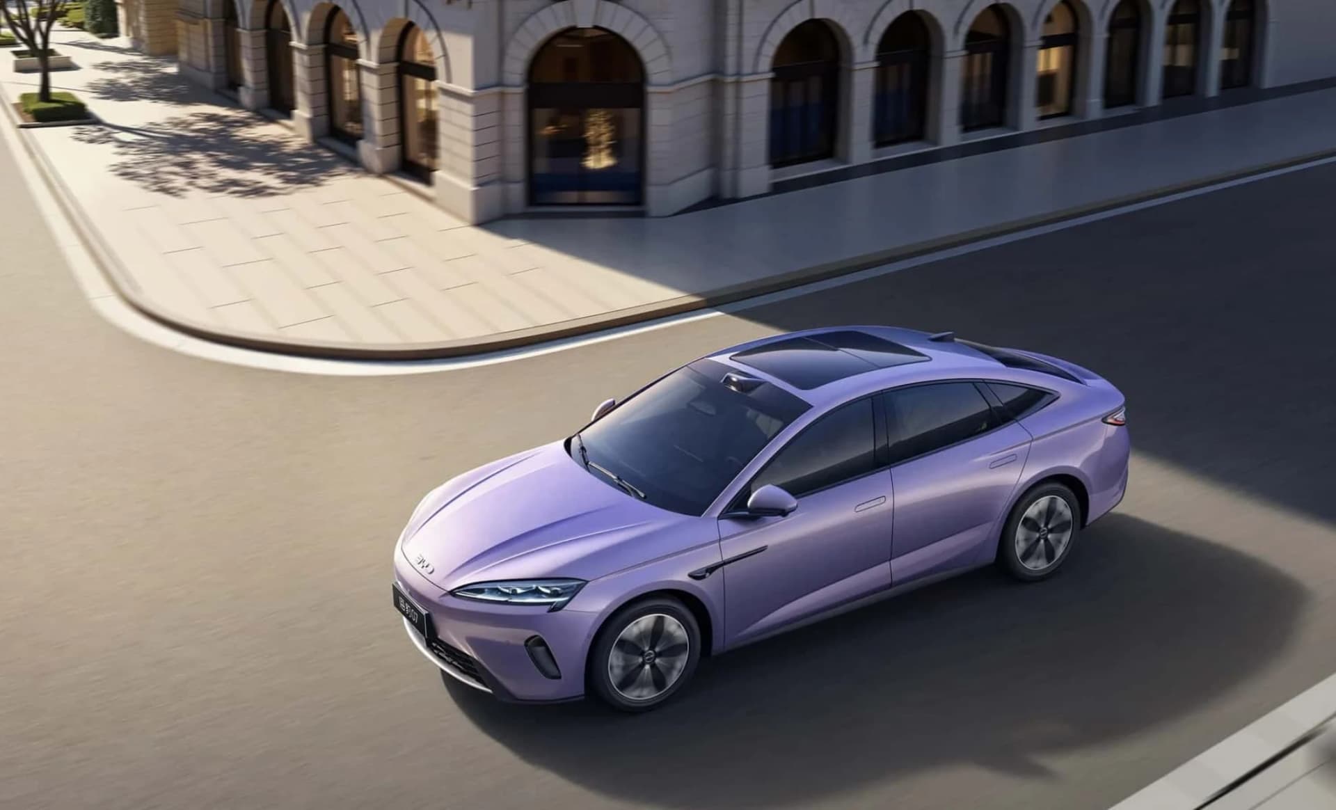 BYD se suočava s padom profita, ali i dalje cilja na 1,5 milijuna prodanih vozila izvan Kine do 2026.
