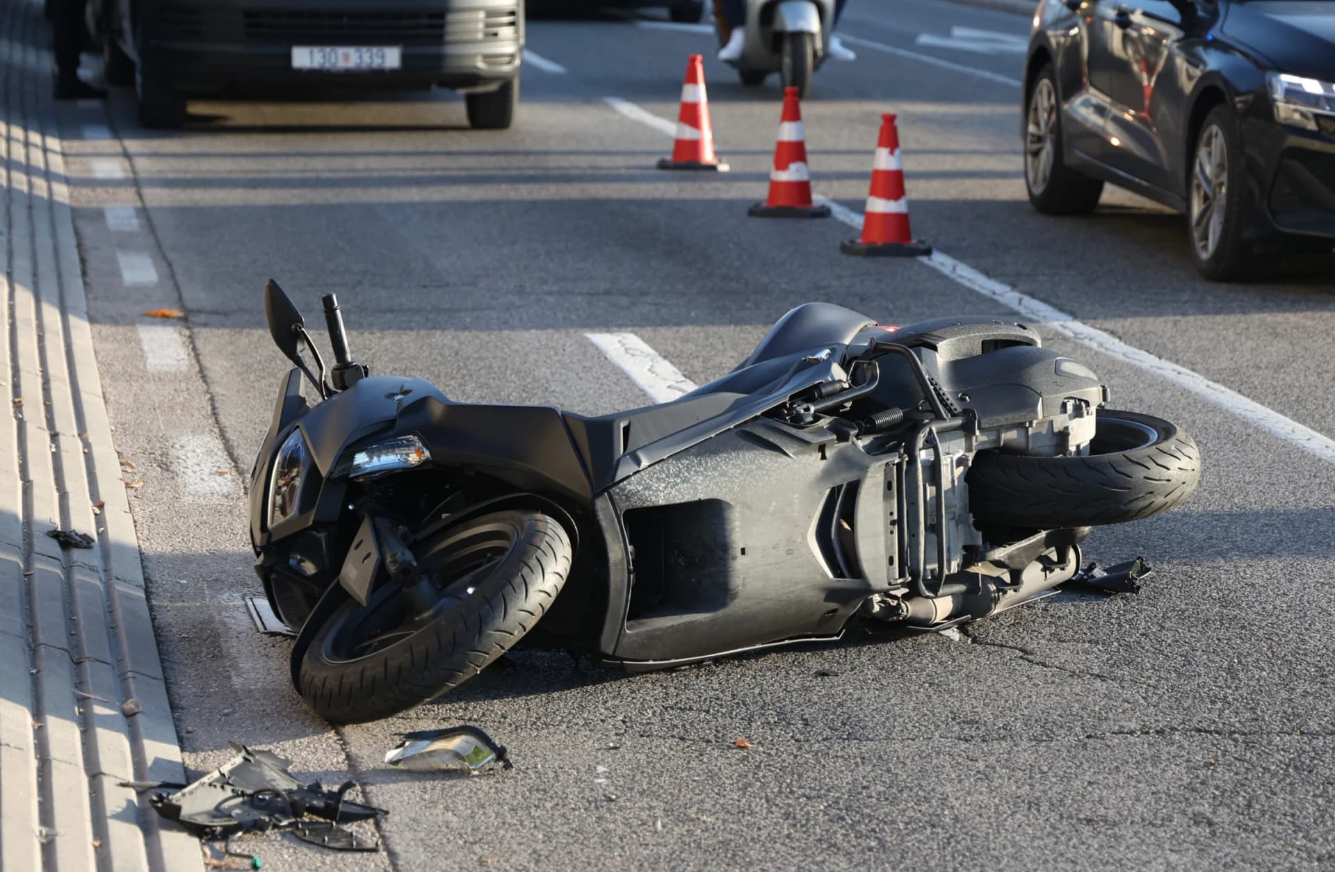 Teško ozlijeđen motociklist (51) kod Njivica nakon udara u vozilo ispred sebe