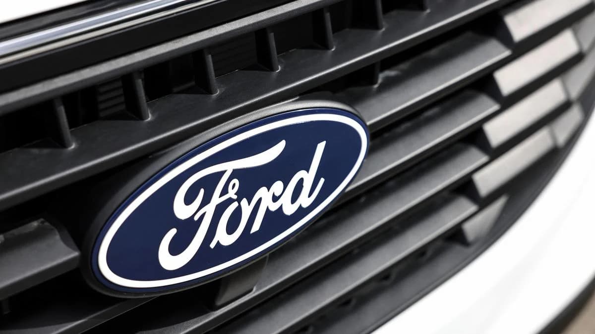 Ford navodno koristi platformu Geelyja za električna vozila i prodaje dio tvornice u Valenciji