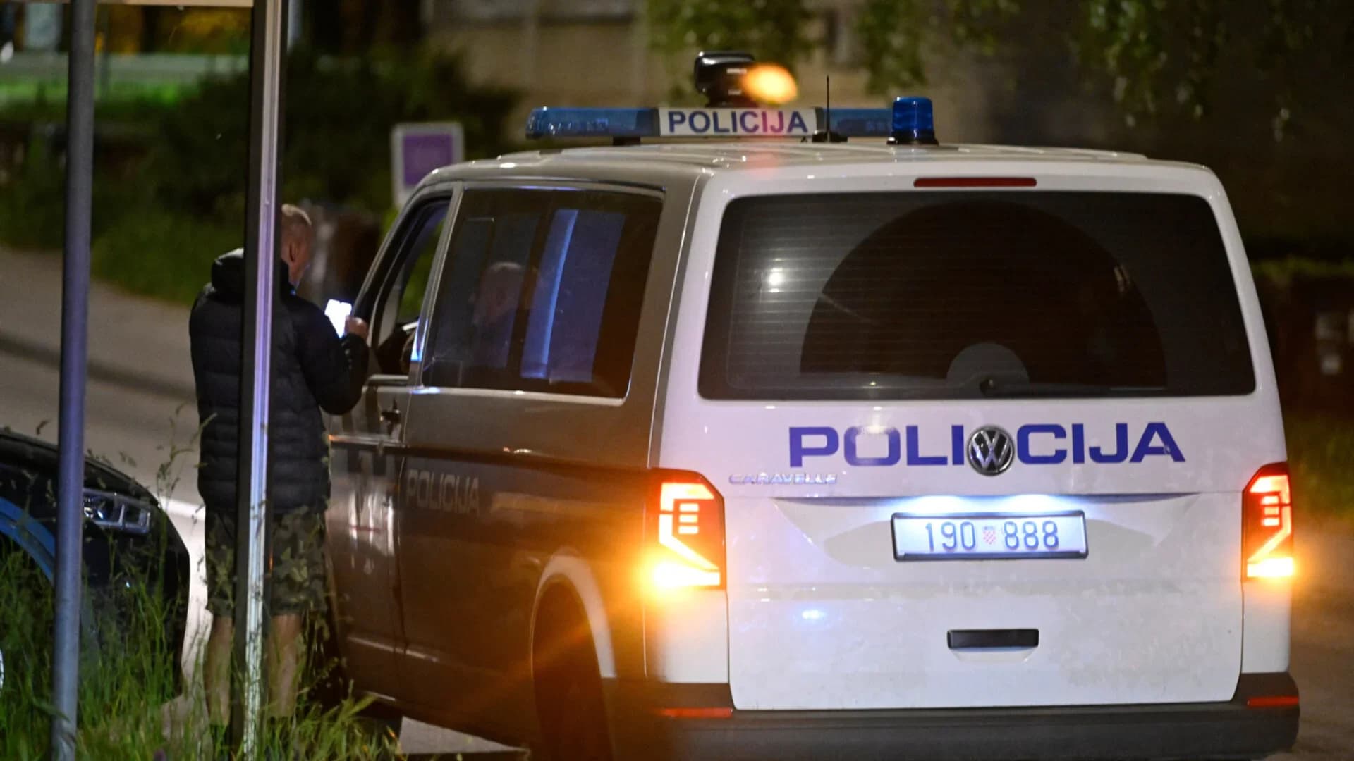 Pijani vozač izazvao nesreću na A8: Vozilo se zapalilo, slijedi kazna od 2500 eura