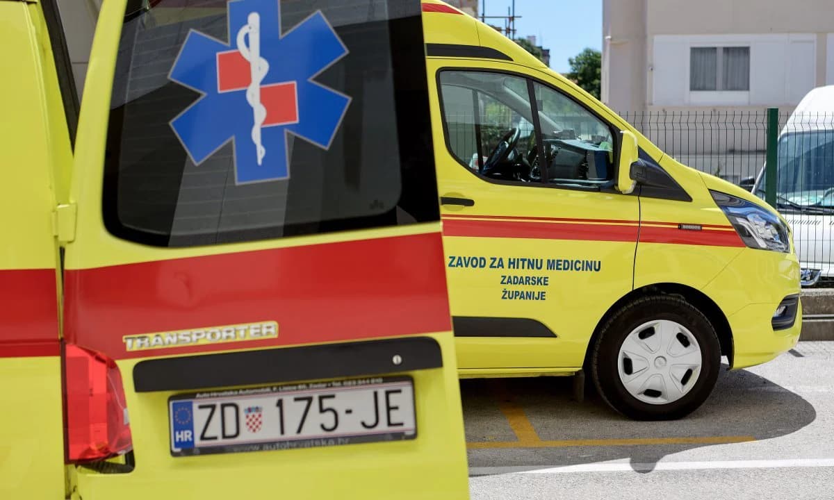 Školski autobus sletio kod Obrovca: Teške ozljede kod dviju djevojčica, jedna na operaciji