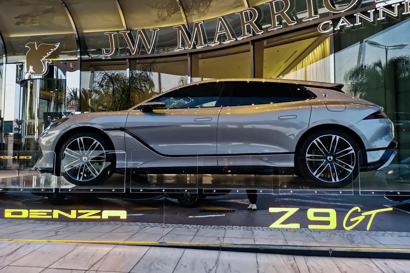 BYD jača europske ambicije: tvornica u Mađarskoj, ultra brzo punjenje i Denza na novim tržištima
