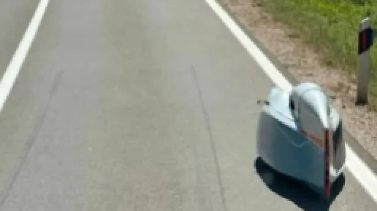 Čudnovato vozilo na Krku izazvalo raspravu: Je li ovo budućnost mobilnosti?