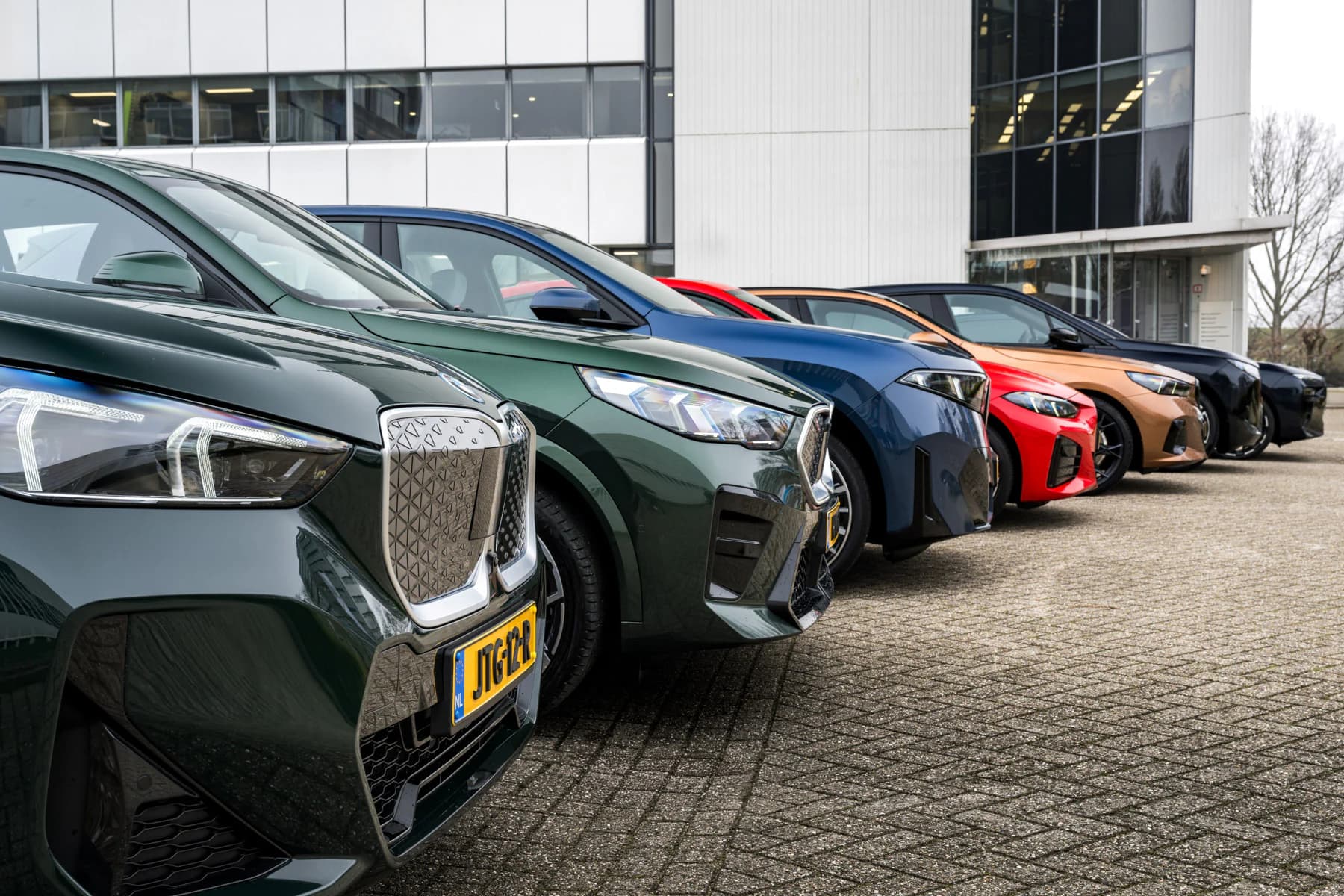 EU paket za automobilsku industriju: Više električnih vozila u službenim flotama?