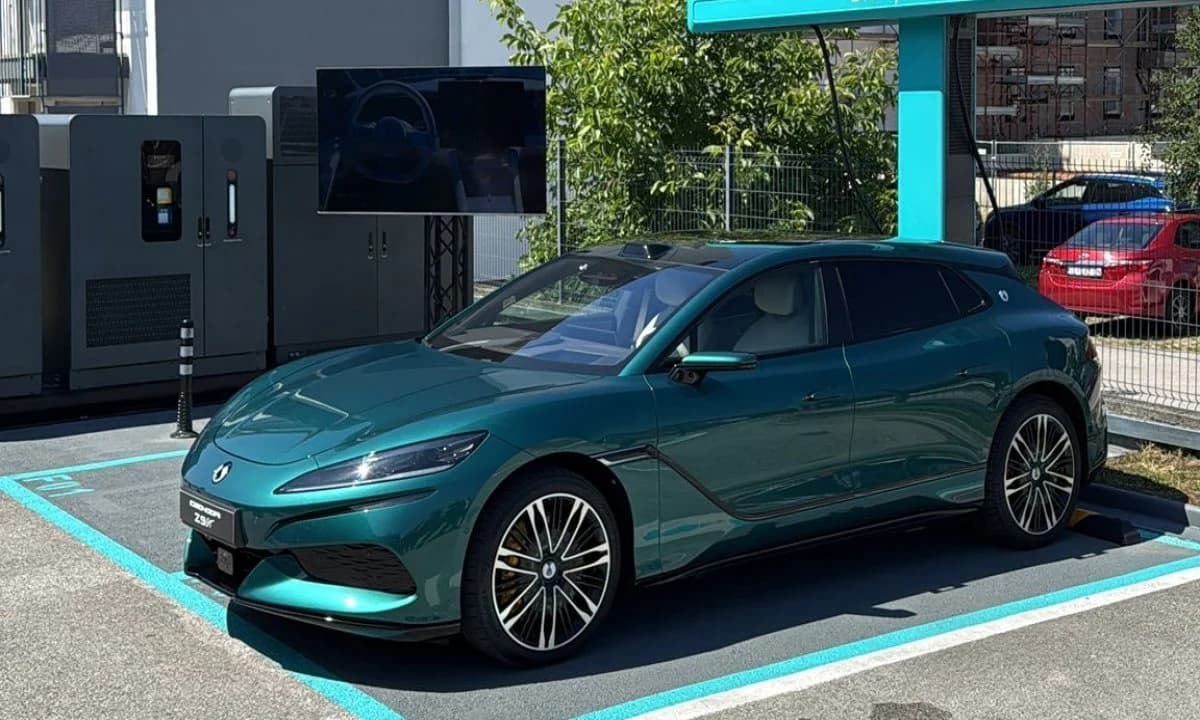 Rekordno brzo punjenje: Električni automobil u Zagrebu napunjen do 90% za manje od devet minuta