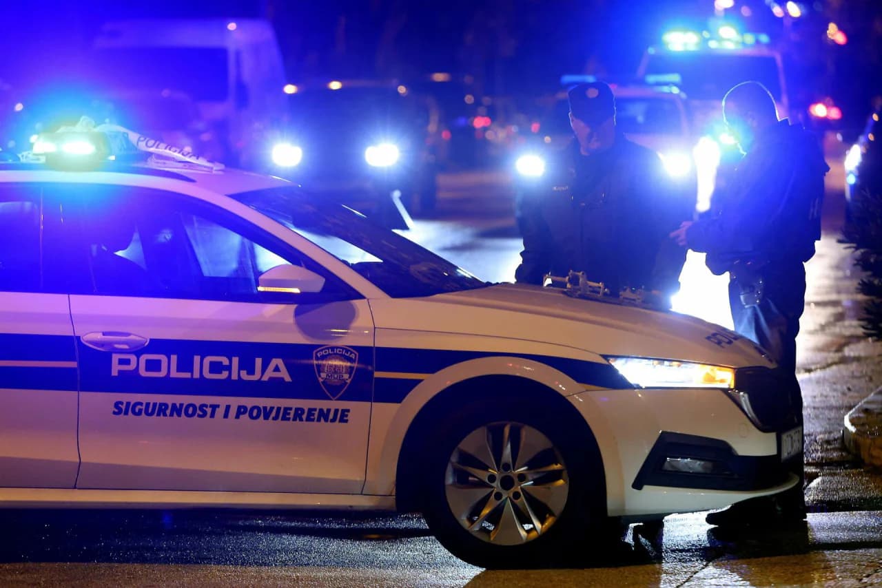 Šest muškaraca osumnjičeno za organiziranu krađu 34 automobila u Dalmaciji