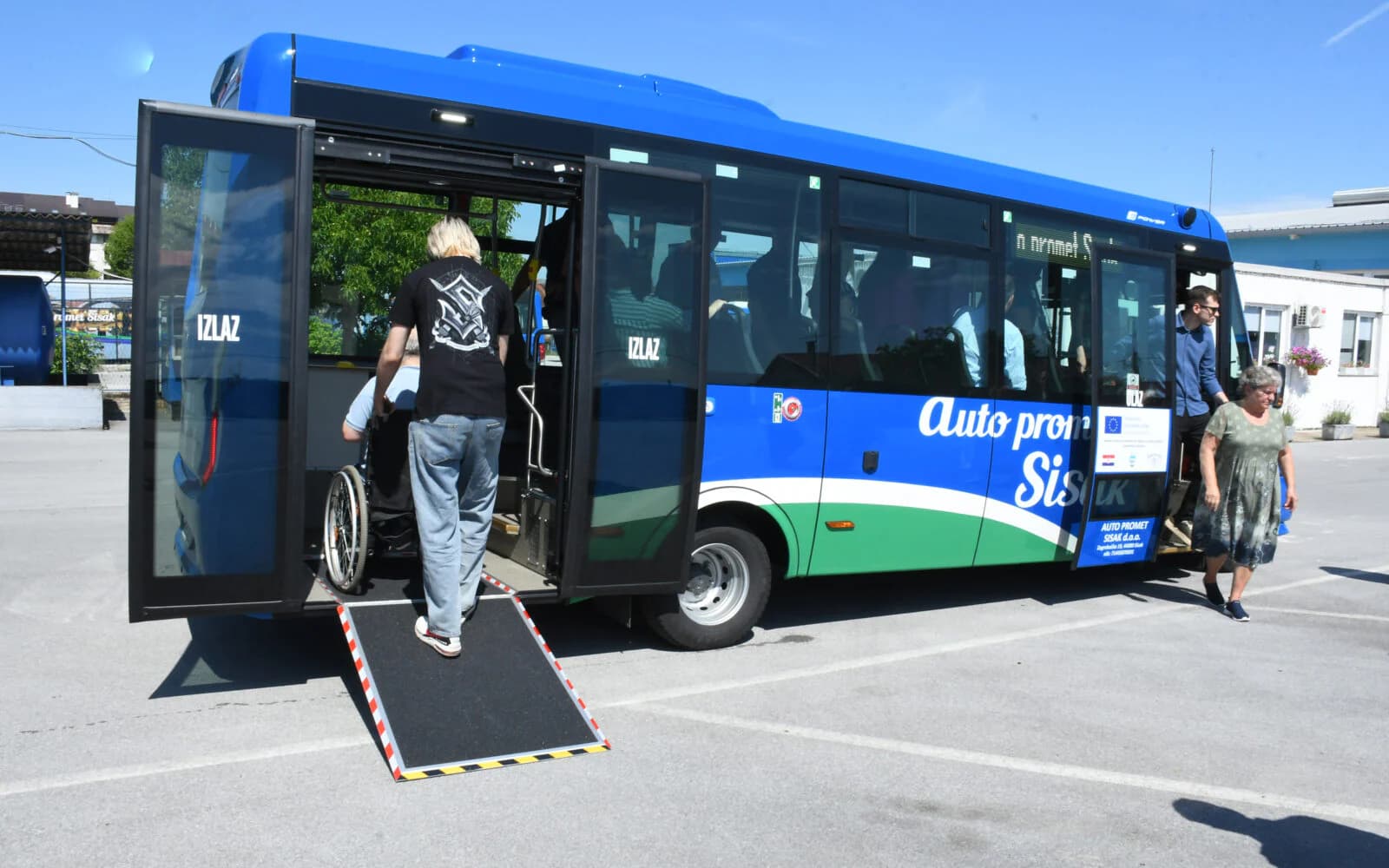 Sisak dobio prve električne autobuse, najavljena izgradnja punionice