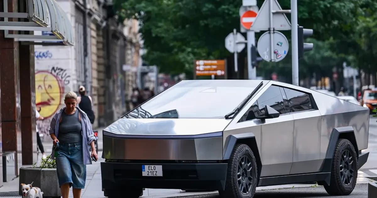 Tesla Cybertruck stigao u Zagreb: Spektakularni električni pickup viđen ispred hotela Sheraton