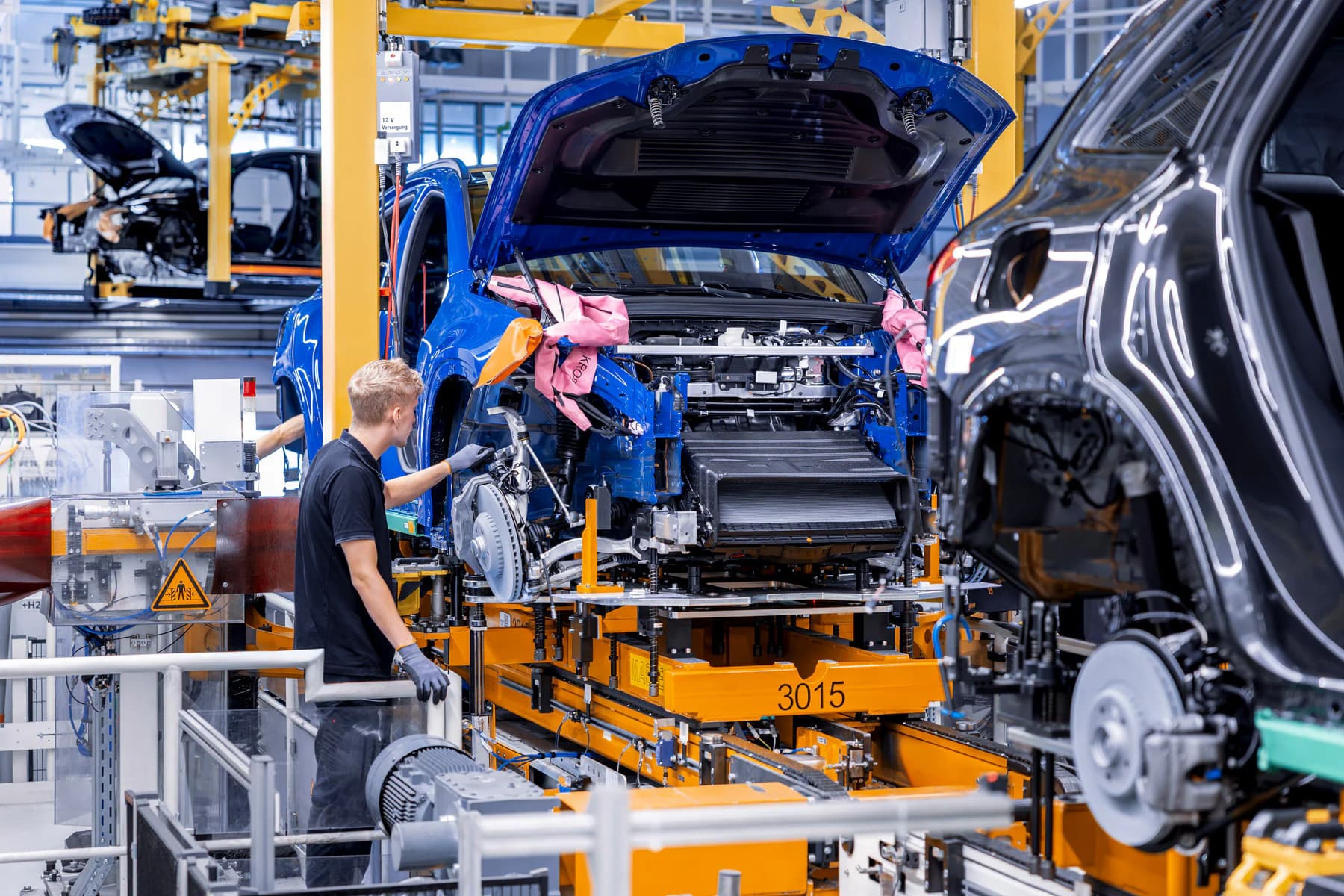 Mercedes-Benz suočen s problemima u proizvodnji električnog GLC-a zbog nestašice komponenti