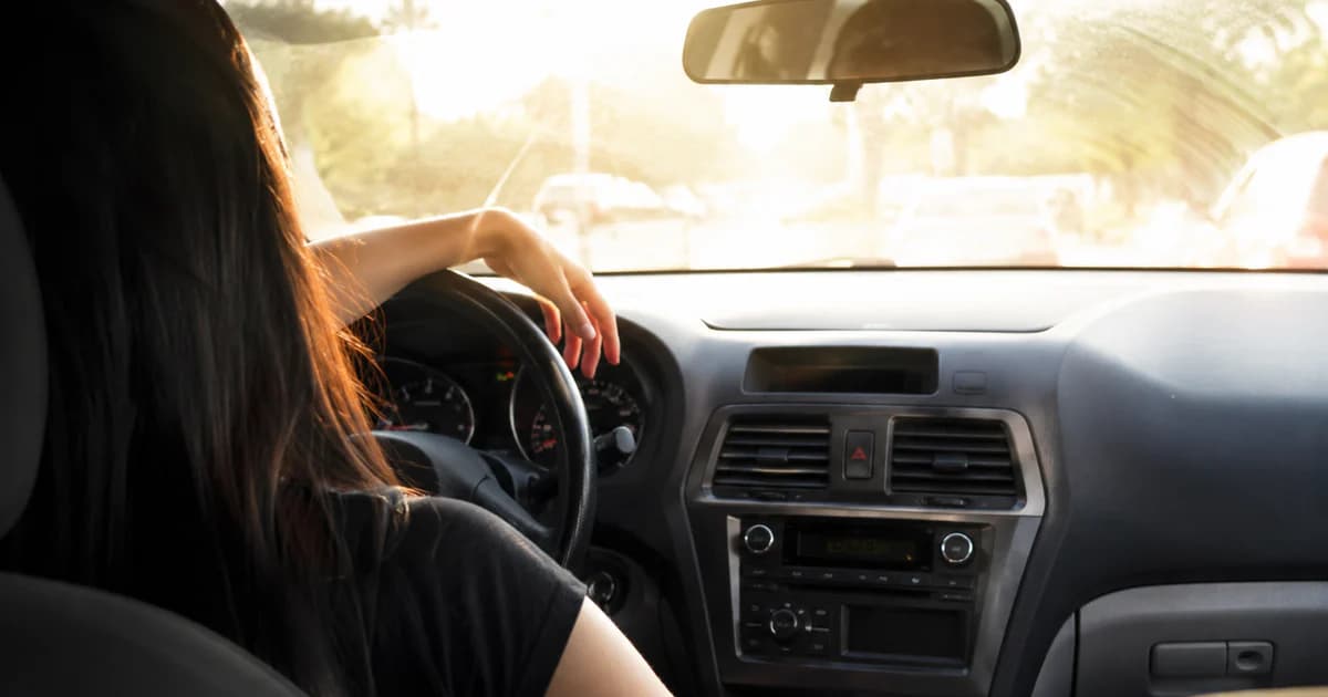 Temperatura u automobilu na suncu može prijeći 60 °C: Savjeti za rashlađivanje prije vožnje