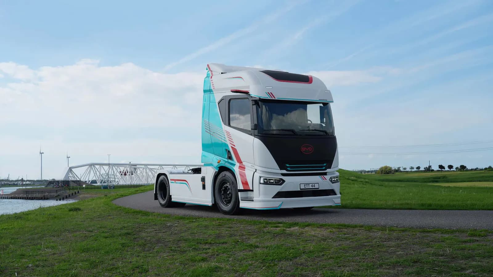 BYD predstavlja ETT 44, kamion koji izaziva Tesla Semi