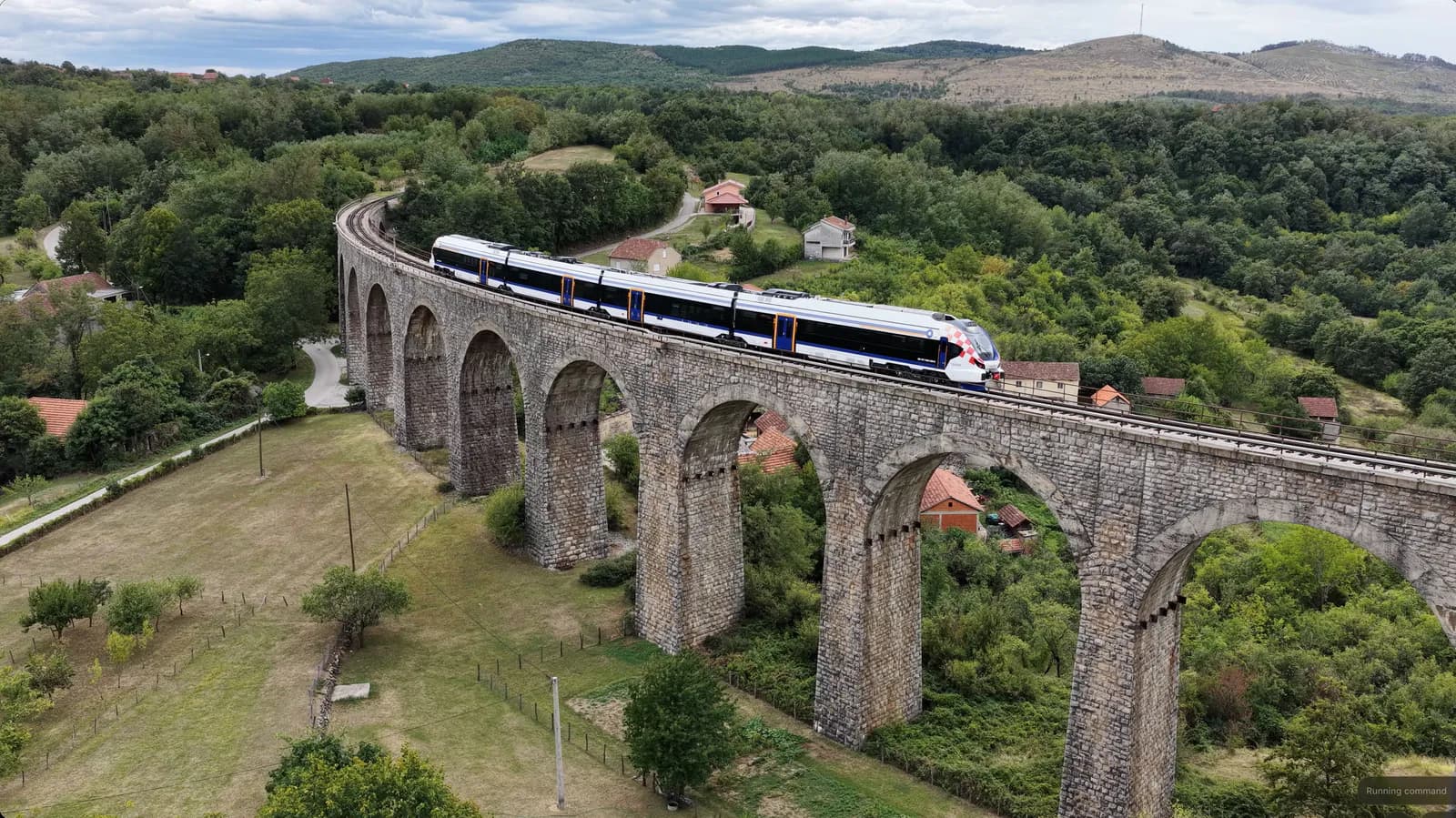 Novi hibridni vlakovi na relaciji Zagreb – Split, ali putovanje i dalje dugo traje