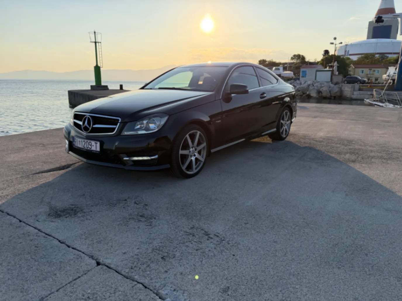 Mercedes-Benz C 220