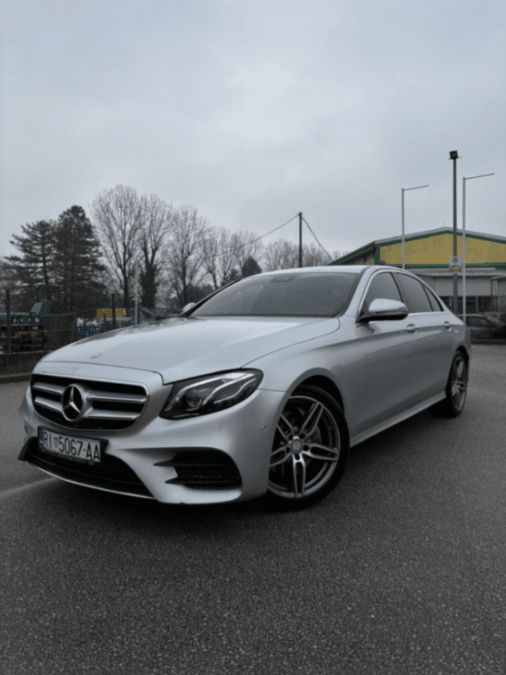 Mercedes-Benz E 220